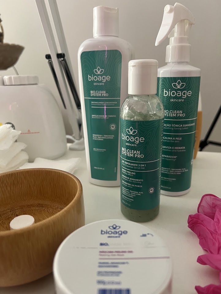 Produtos profissionais usados na revitalização facial